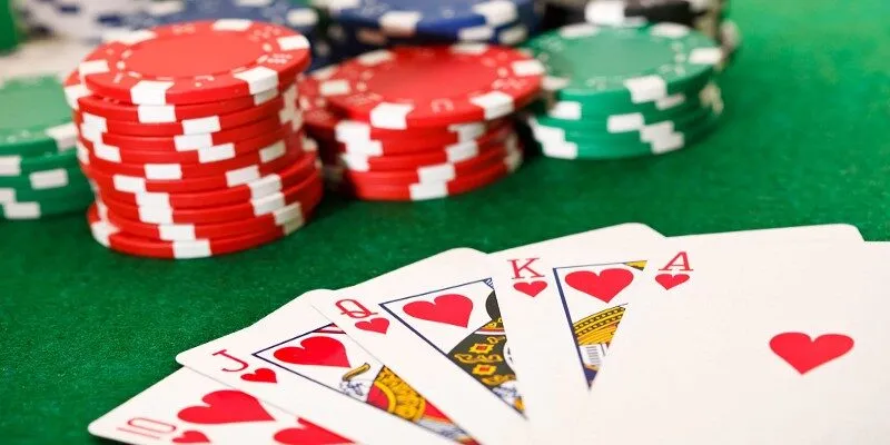 Cách Chơi Poker: Hướng Dẫn Luật Cho Tân Thủ Tại EV88 4 Nằm rõ cách chơi Poker sẽ giúp bạn chiến thắng dễ dàng hơn